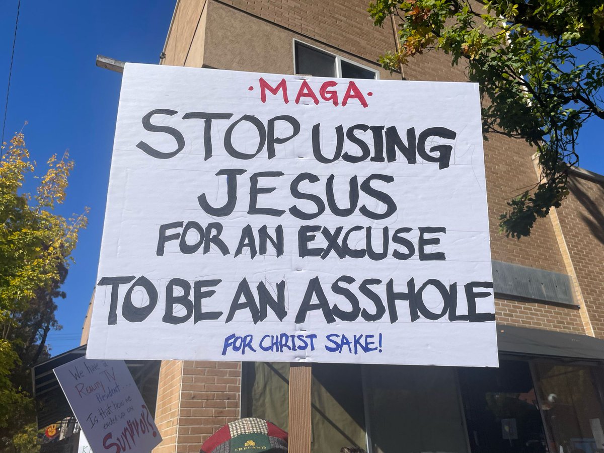 Photo attached to archived tweet