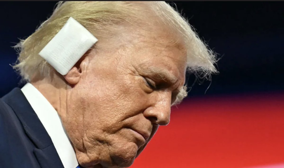 Photo attached to archived tweet