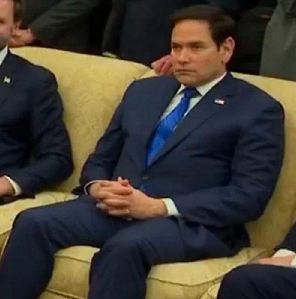 Photo attached to archived tweet