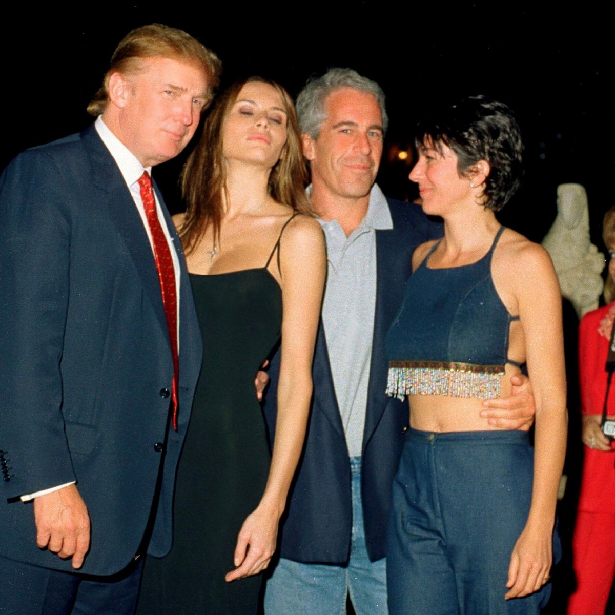 Photo attached to archived tweet