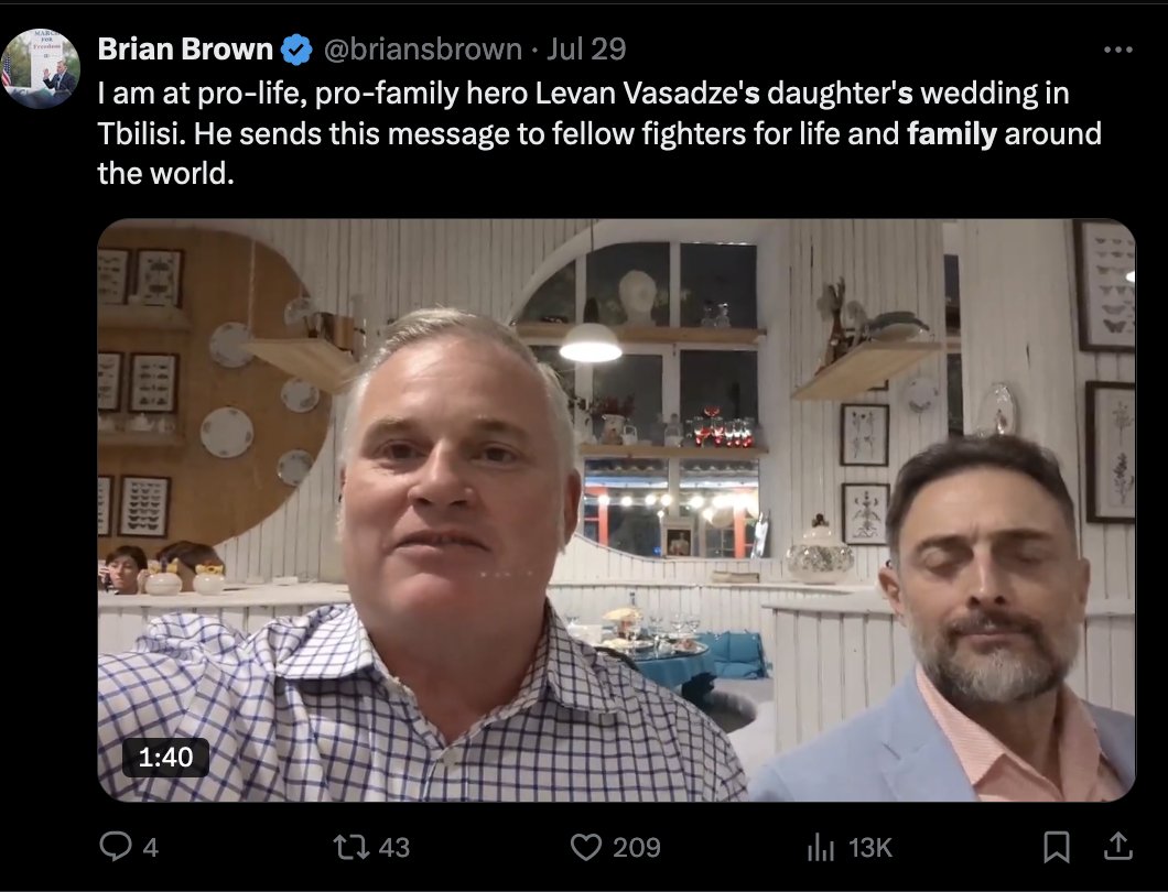 Photo attached to archived tweet