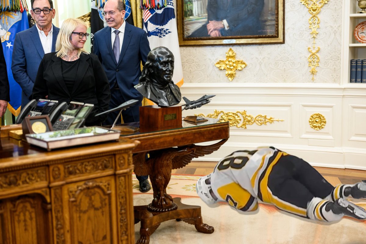 Photo attached to archived tweet