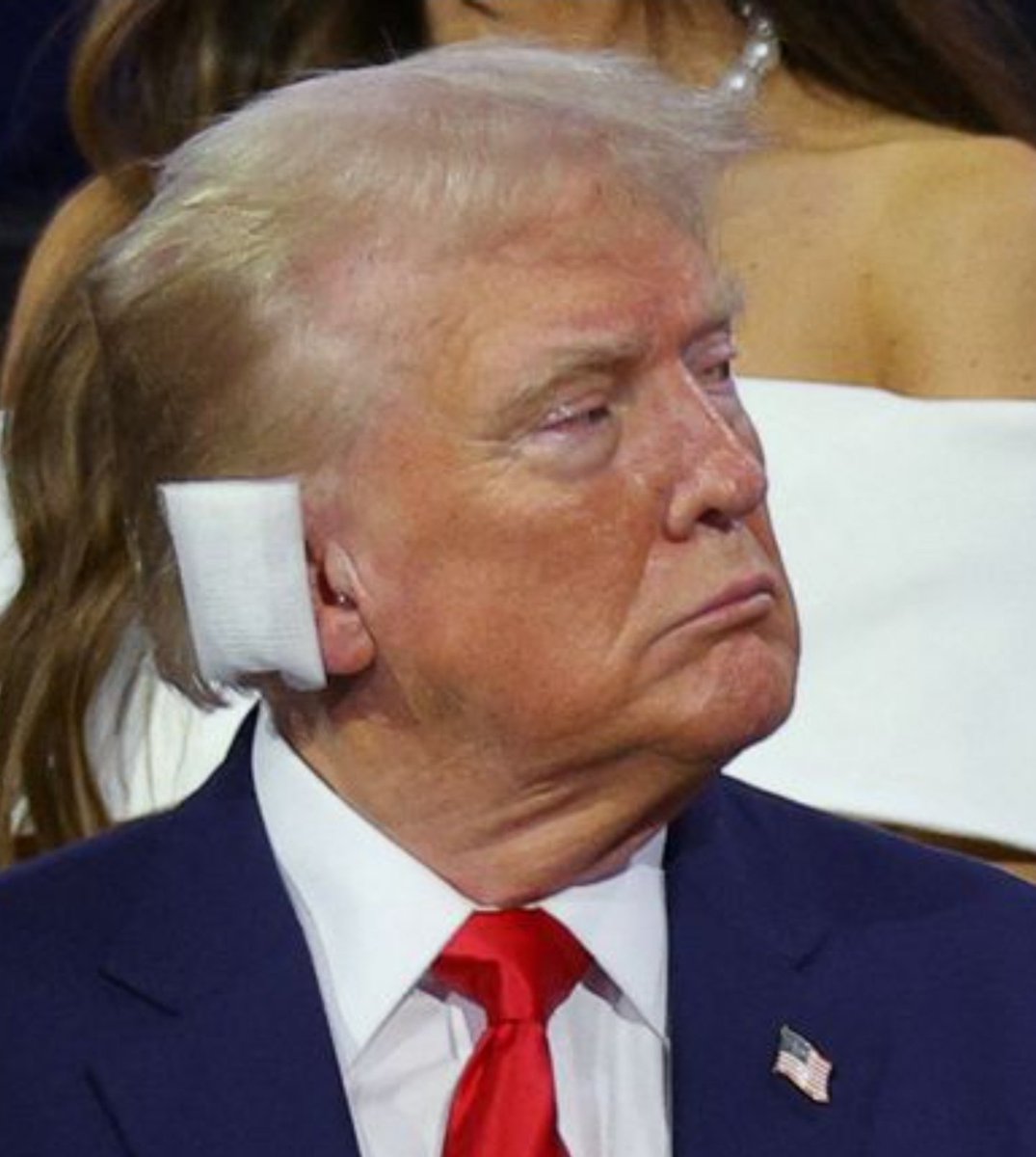 Photo attached to archived tweet